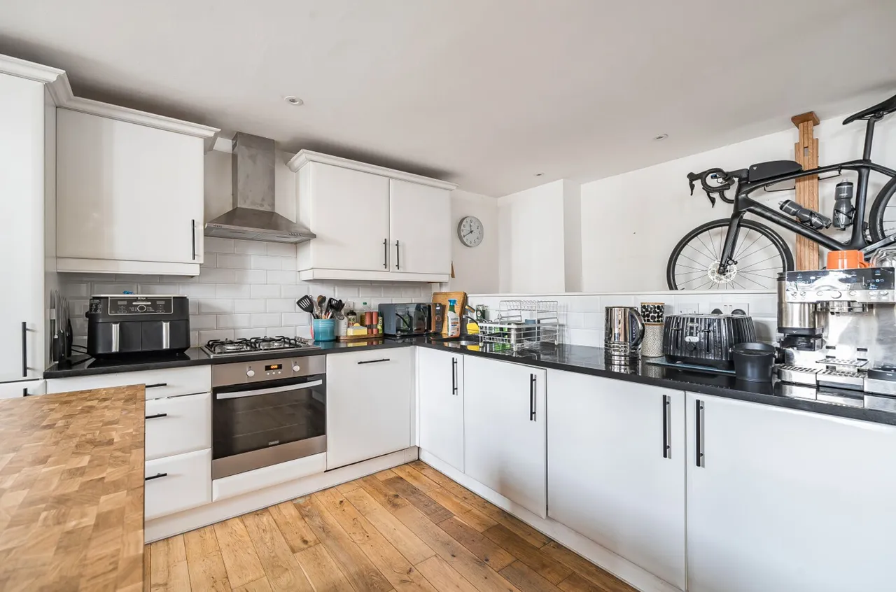 Flat 2, 39 Loughborough Road, London, London, SW9 7TB, photo 12