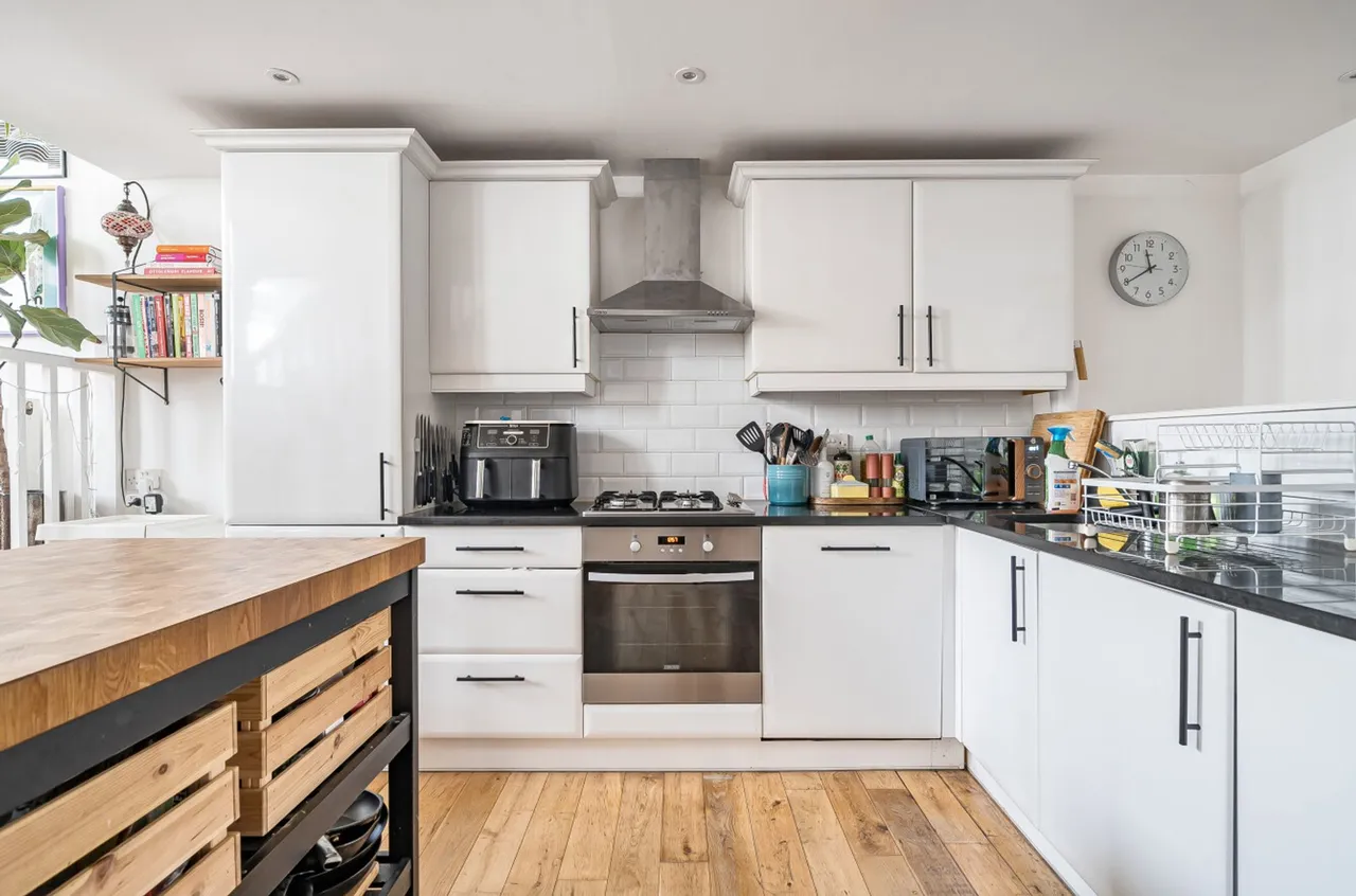 Flat 2, 39 Loughborough Road, London, London, SW9 7TB, photo 5