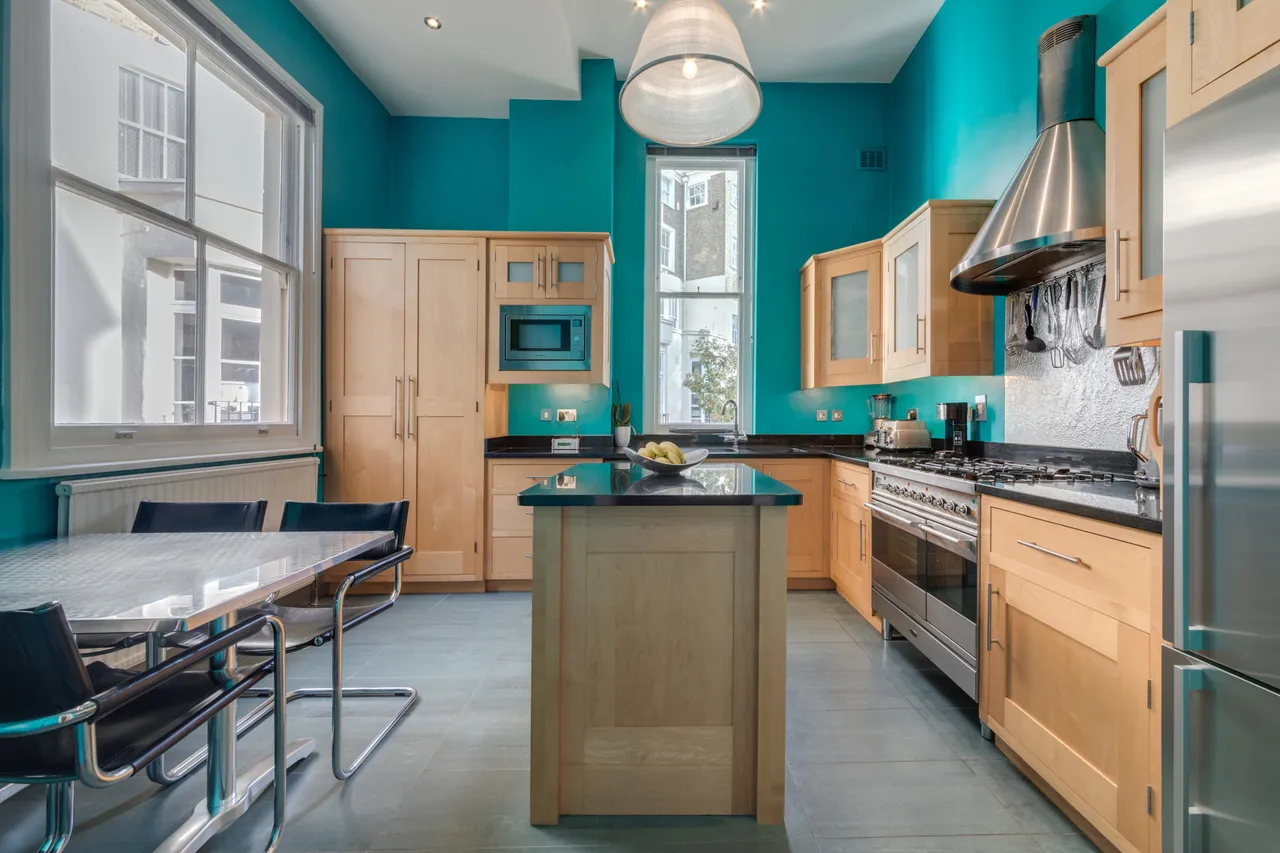 5 bed flat for sale, Randolph Crescent, London, W9