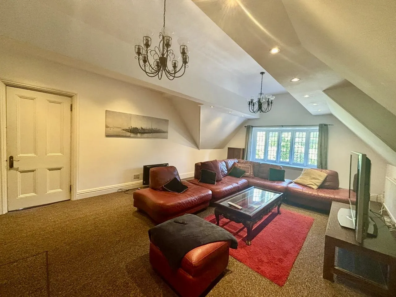 Amesbury Road, B13, photo 2