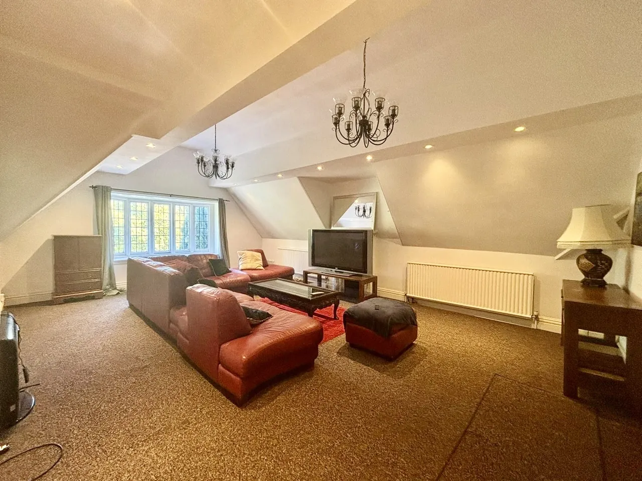 Amesbury Road, B13, photo 3