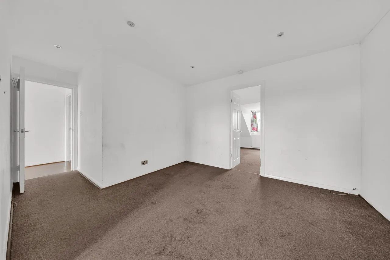 The Drive, Barking, IG11, photo 3