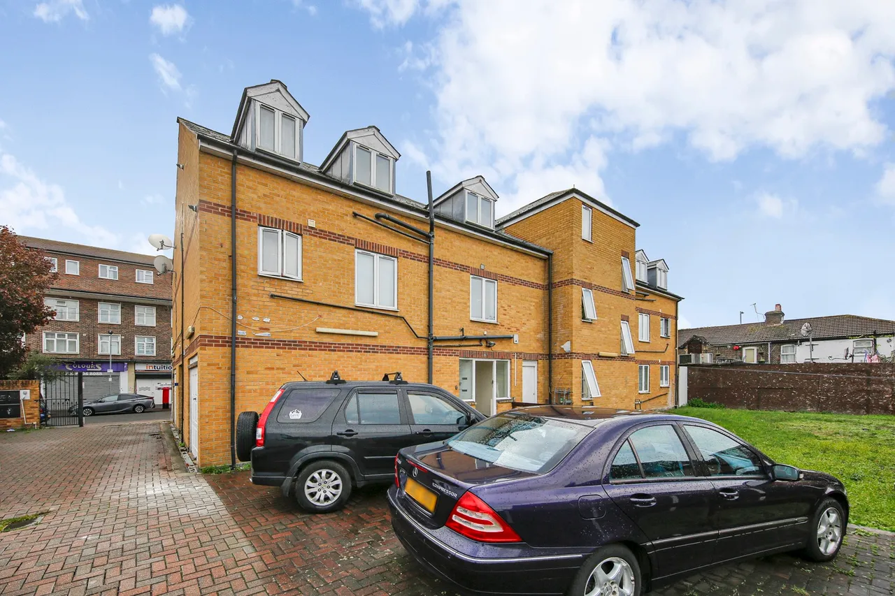 The Drive, Barking, IG11, photo 20