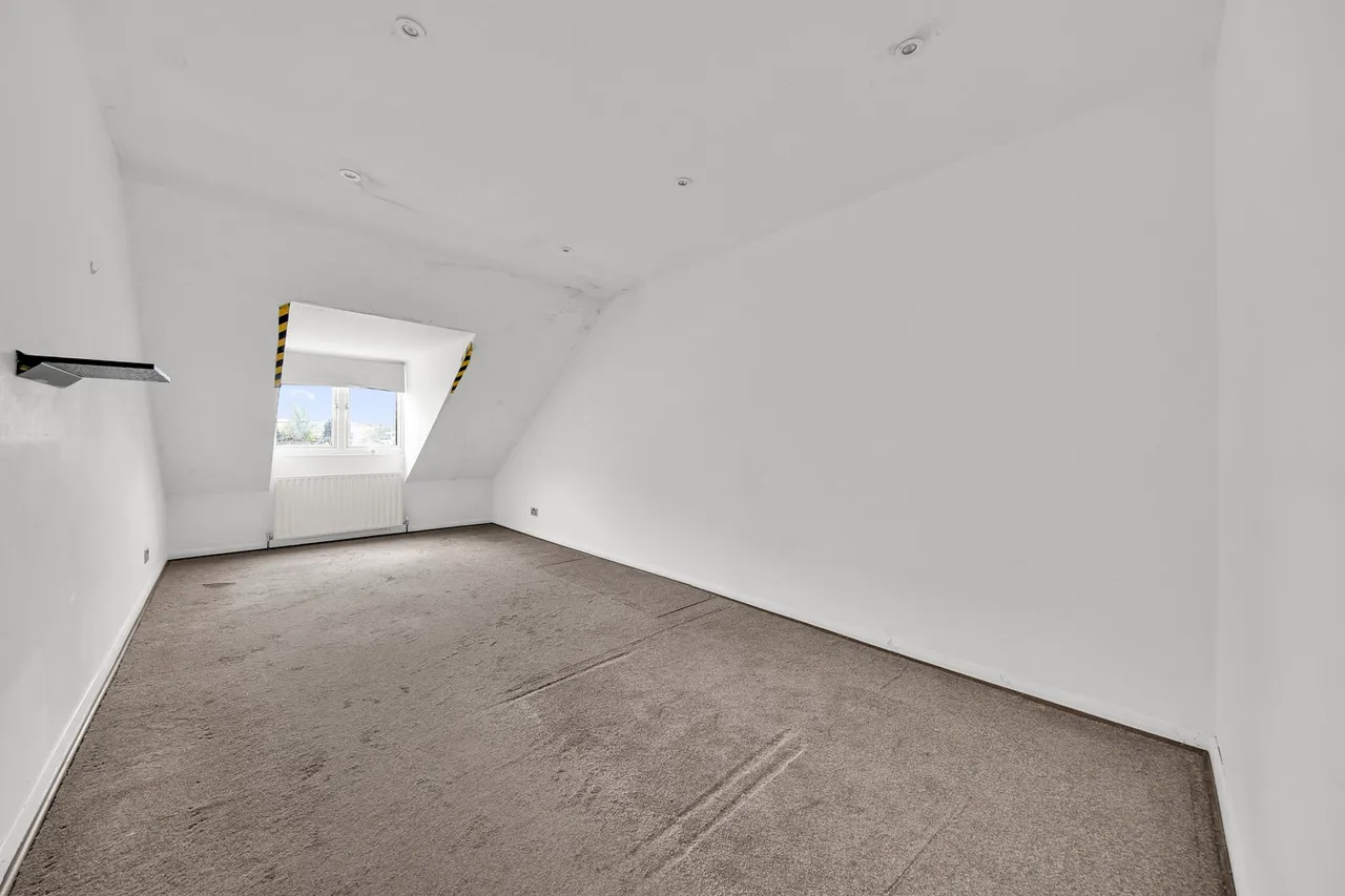 The Drive, Barking, IG11, photo 11