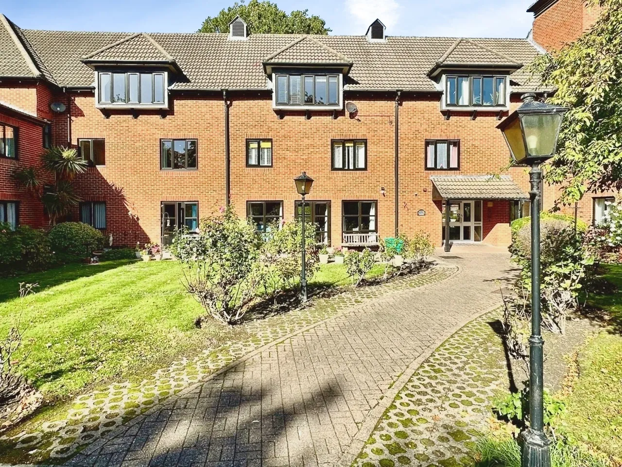 Farley Court, Church Road East, Farnborough, Hampshire, GU14 6PZ, photo 9