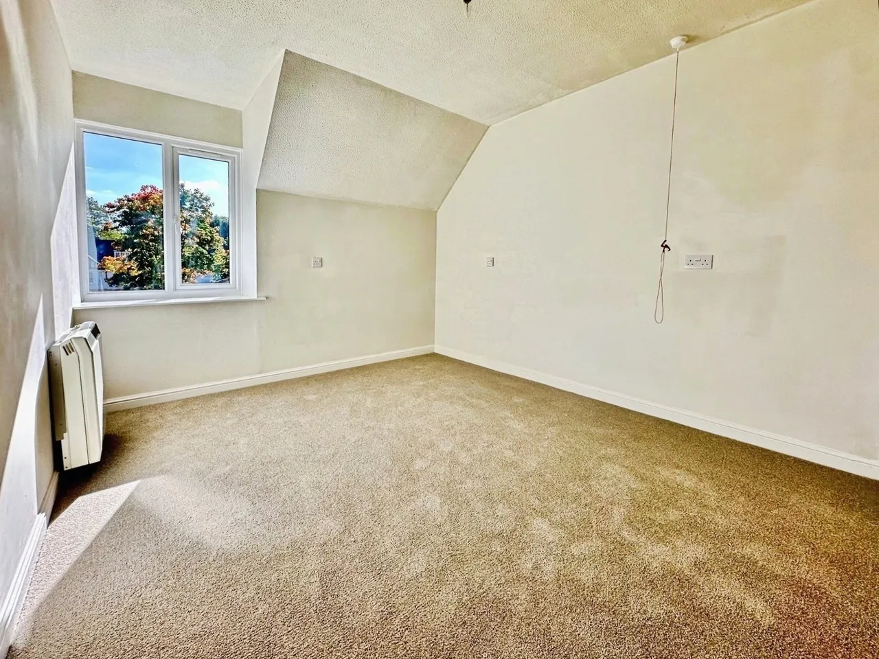 Farley Court, Church Road East, Farnborough, Hampshire, GU14 6PZ, photo 4