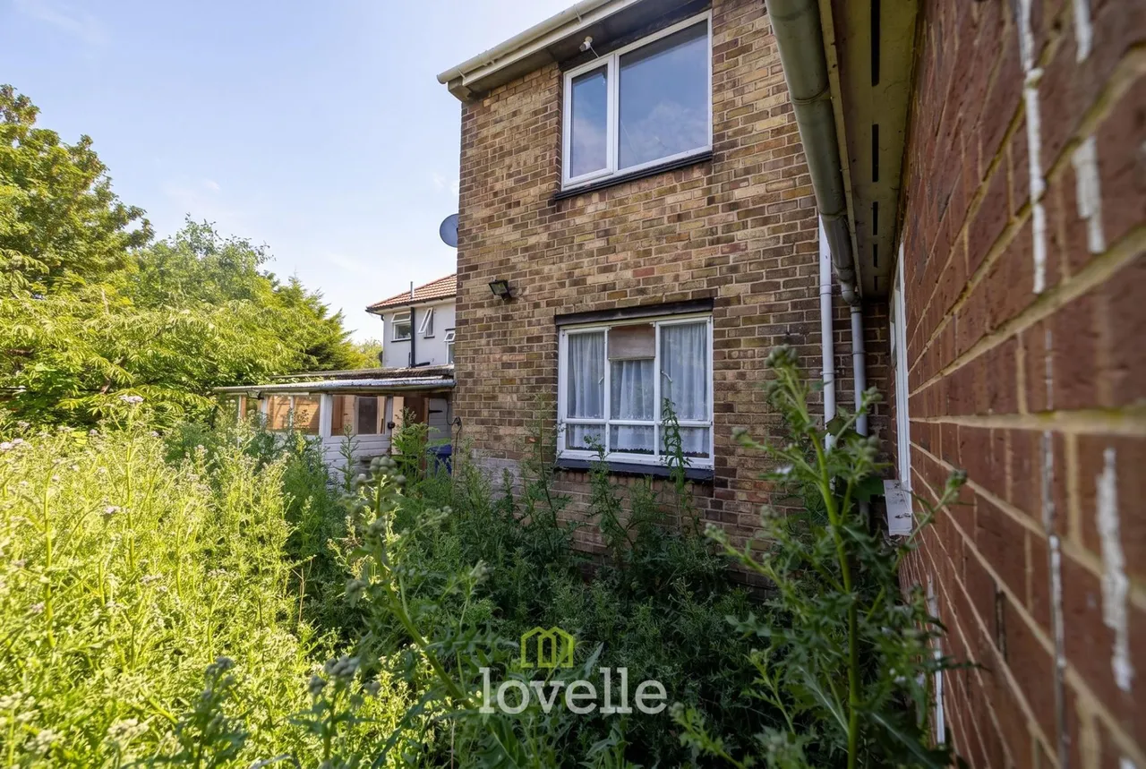 Bonby Grove, Grimsby, DN33, photo 11