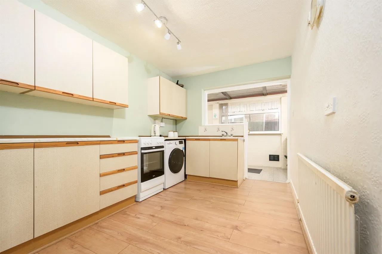 Valley Rise, Kettering, NN14, photo 3