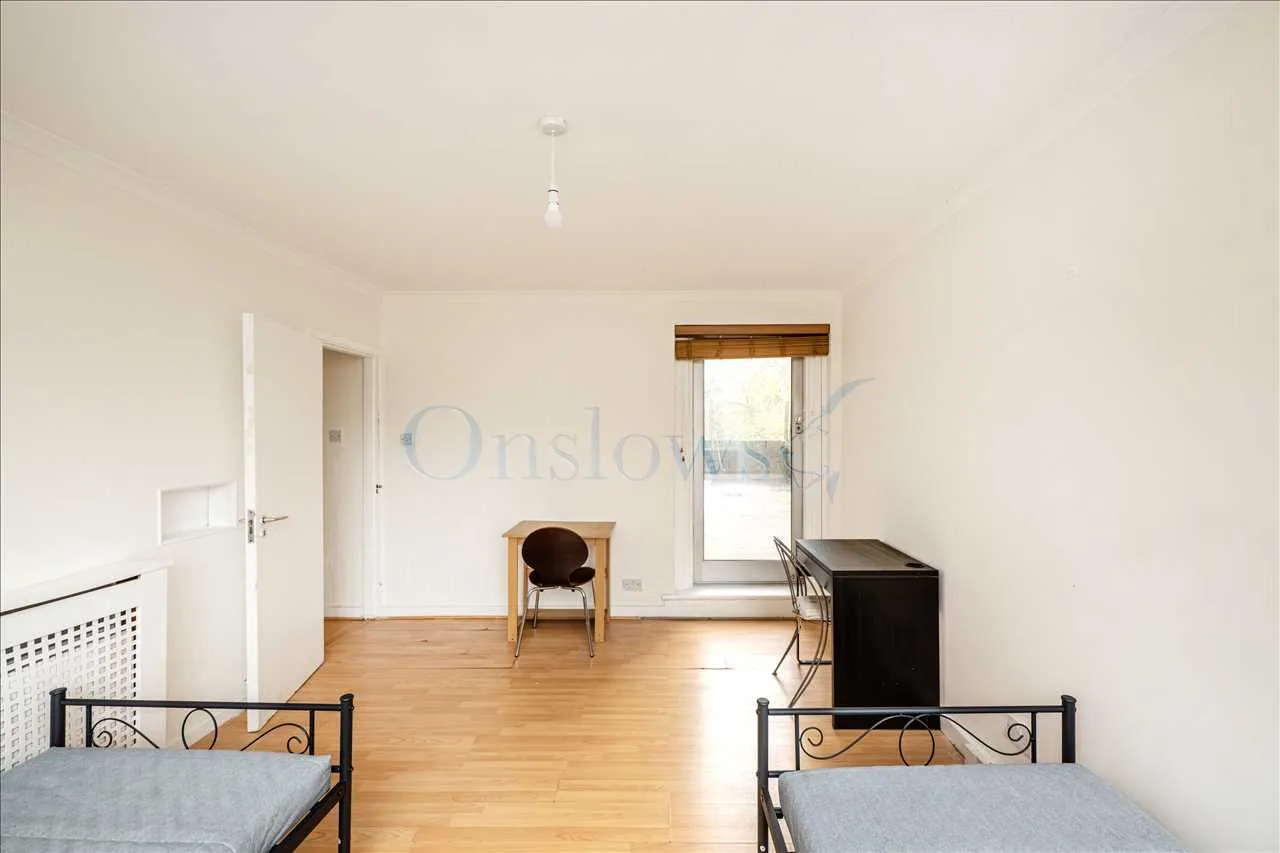 2 bed flat to rent, St Mary Le Park Court, Battersea, SW11