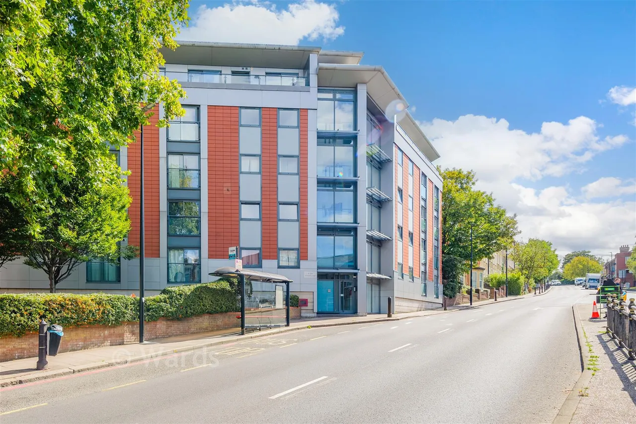 2 bed flat for sale, Star Hill, Rochester, ME1
