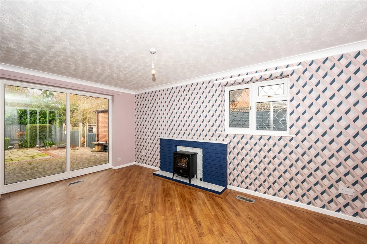 Newton Close, Redditch, Worcestershire, B98 7YR, photo 2