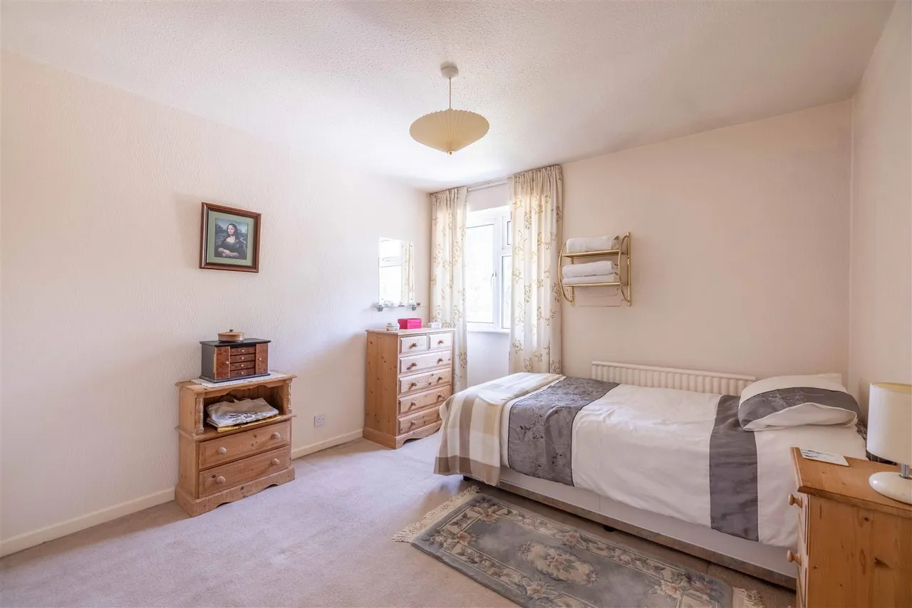 Wyatt Road, Windsor, SL4 4PF, photo 8