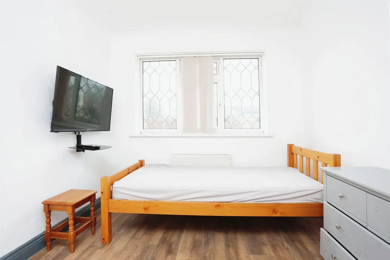 Ballater Close, Leicester, LE5, photo 14