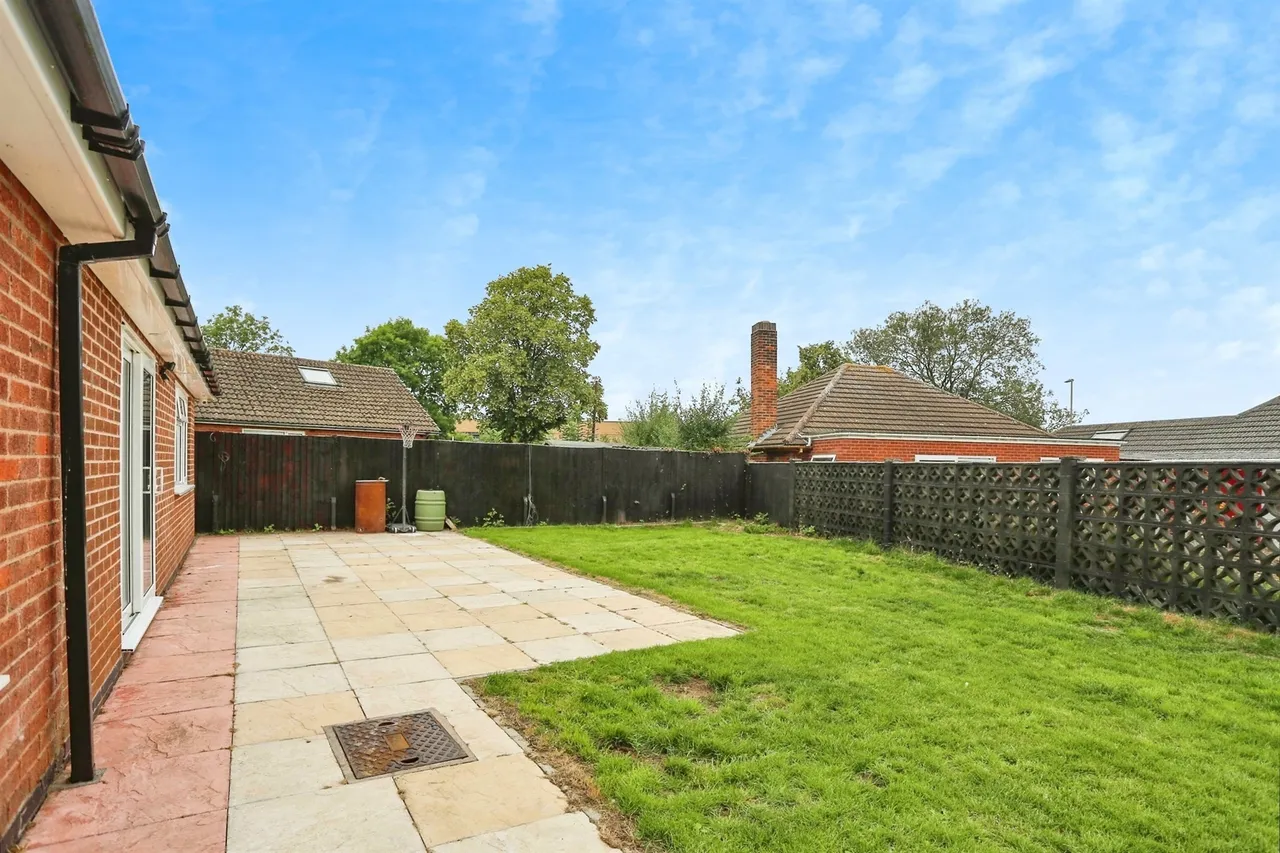 Ballater Close, Leicester, LE5, photo 8