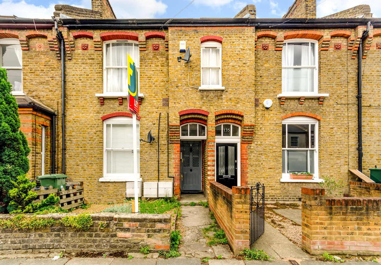137b Gladstone Road, London, photo 5