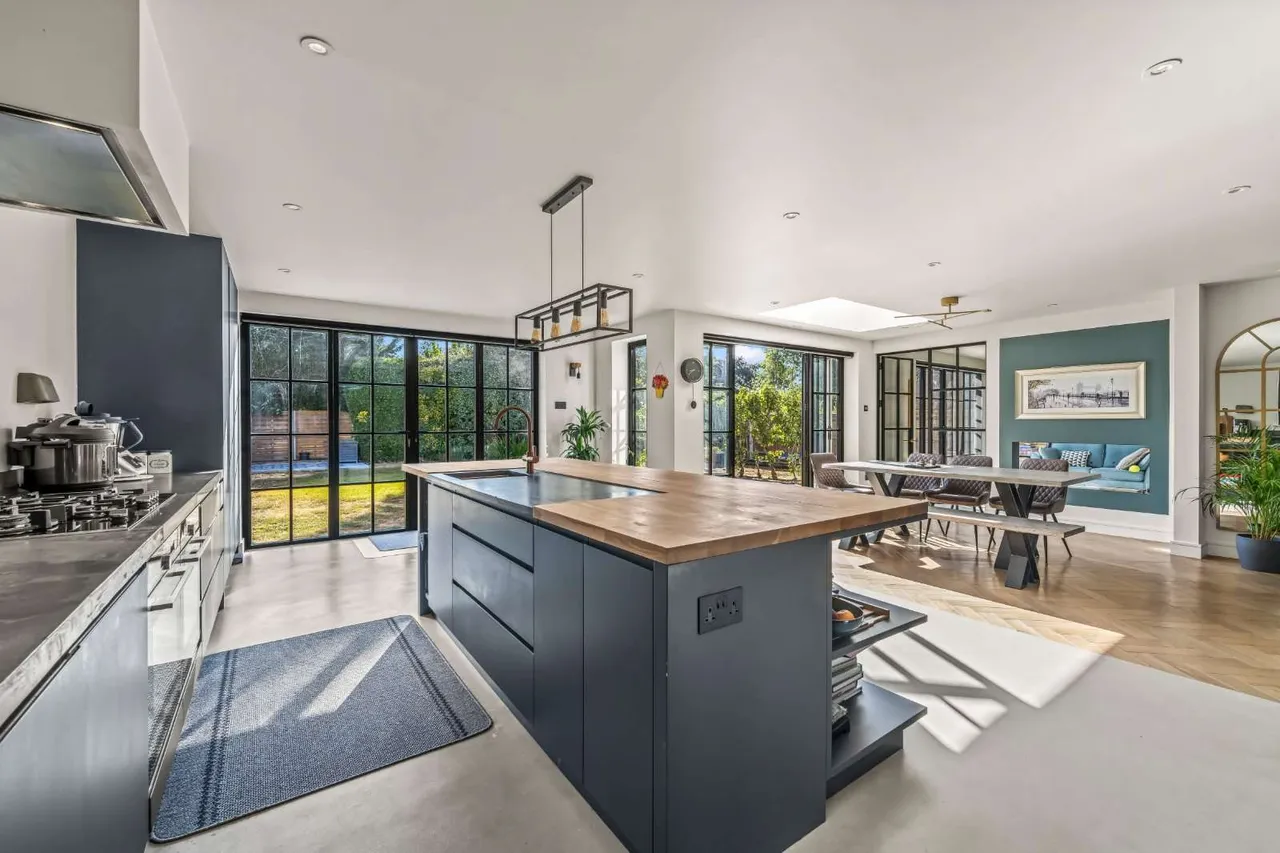 Marlborough Road, Hampton, TW12 3RX, photo 4