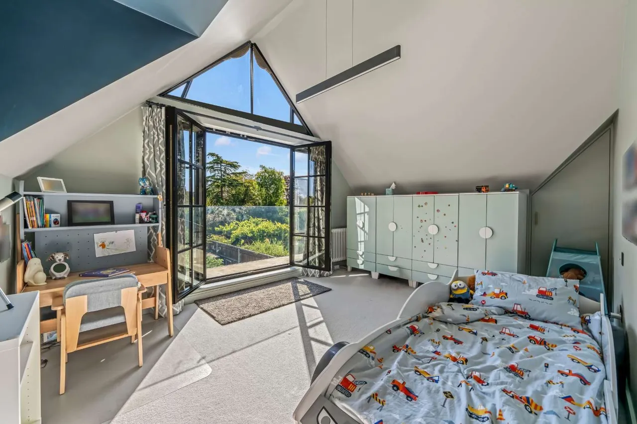 Marlborough Road, Hampton, TW12 3RX, photo 10