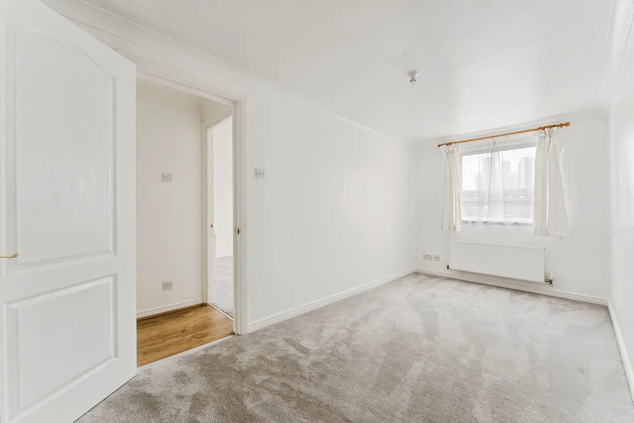 Millennium Drive, London, E14, photo 14