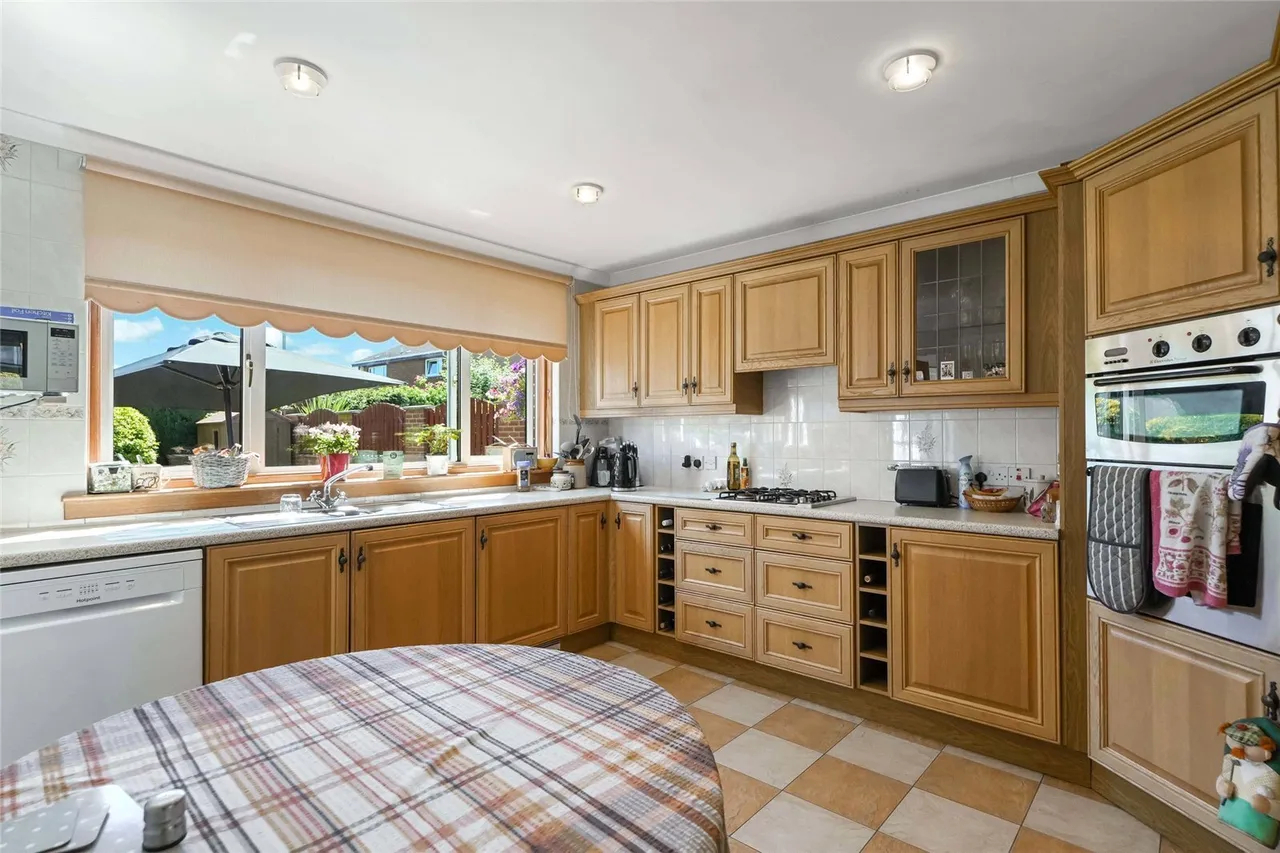 Arlehaven, Birkhill Road, Stirling, Stirlingshire, FK7, photo 6