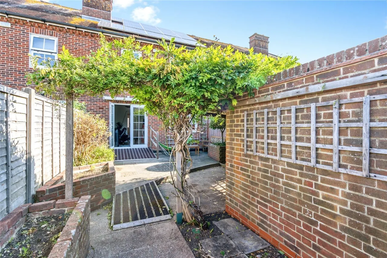 Peter Weston Place, Chichester, PO19, photo 16