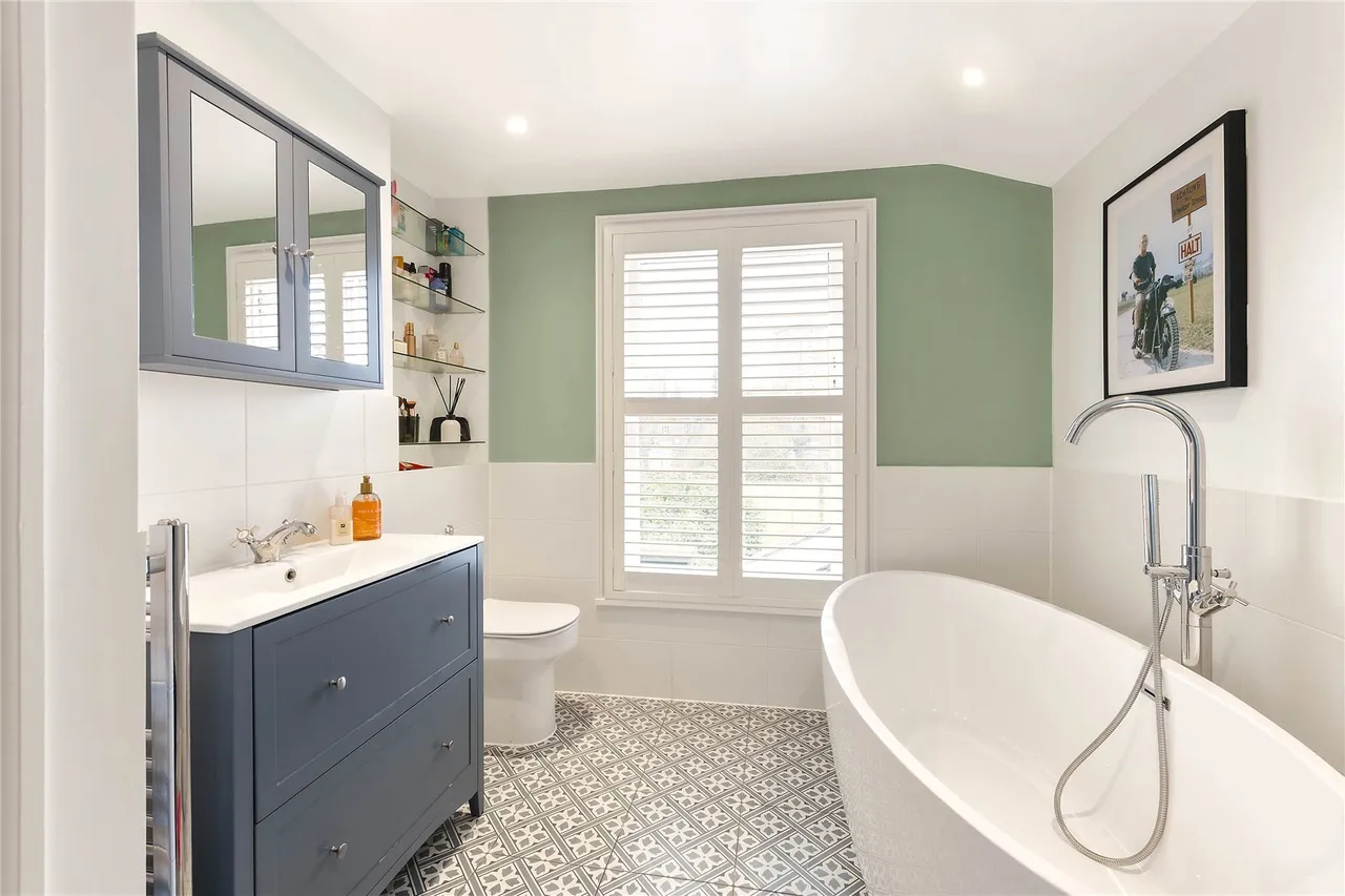Knowsley Road, London, SW11, photo 6
