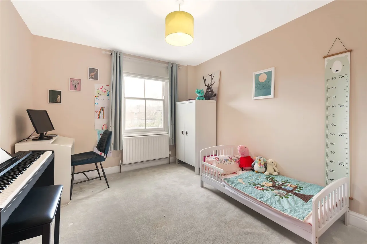 Knowsley Road, London, SW11, photo 5