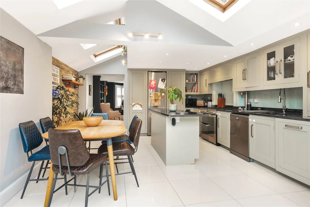 Knowsley Road, London, SW11, photo 11