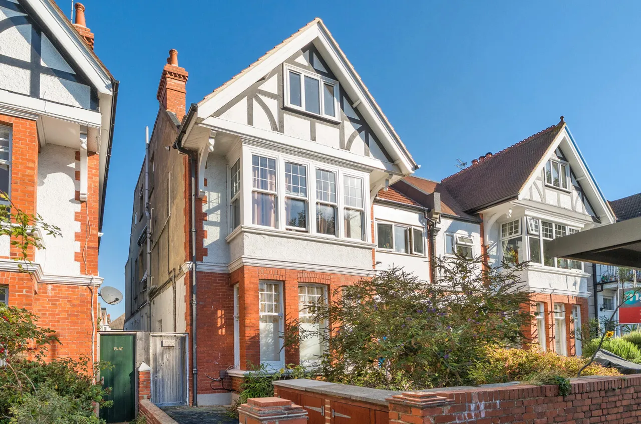2 bed flat for sale, Davigdor Road, Hove, BN3