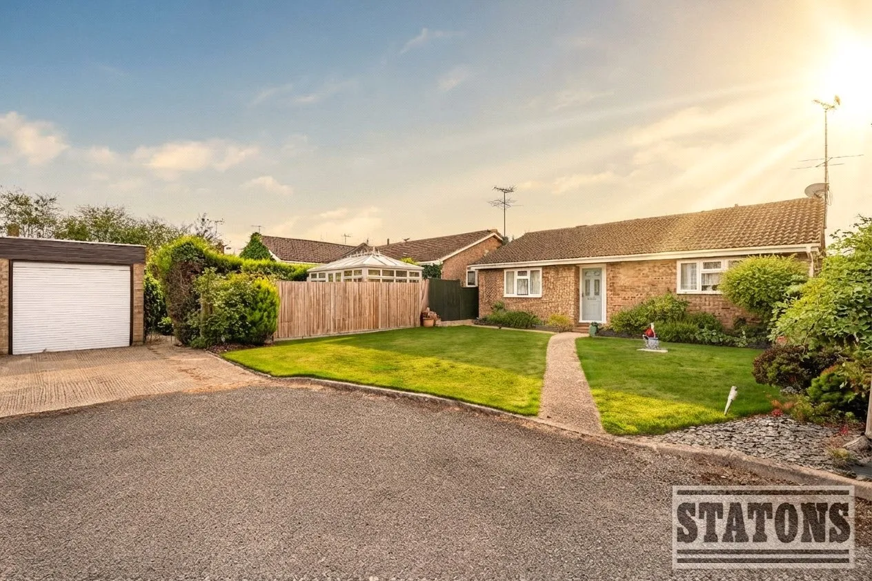 3 bed house for sale — Alderman Close, Welham Green, North Mymms, Hatfield, AL9 7DS