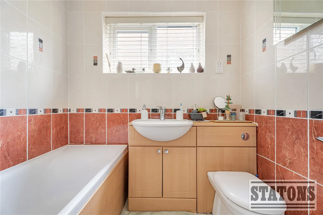 Alderman Close, Welham Green, North Mymms, Hatfield, AL9 7DS, photo 12