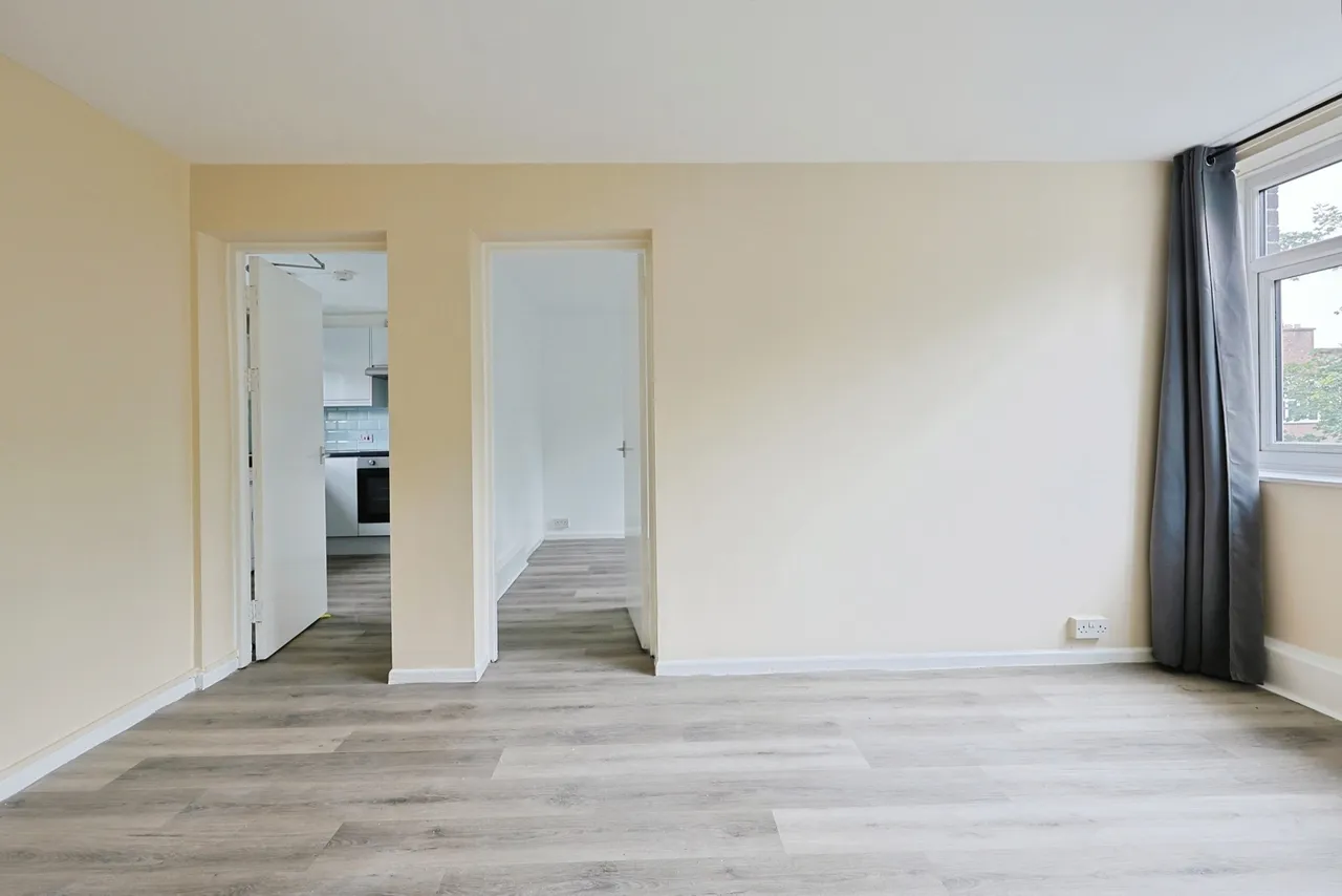 Burns Road, London, SW11, photo 11