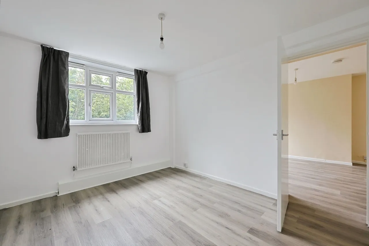 Burns Road, London, SW11, photo 8