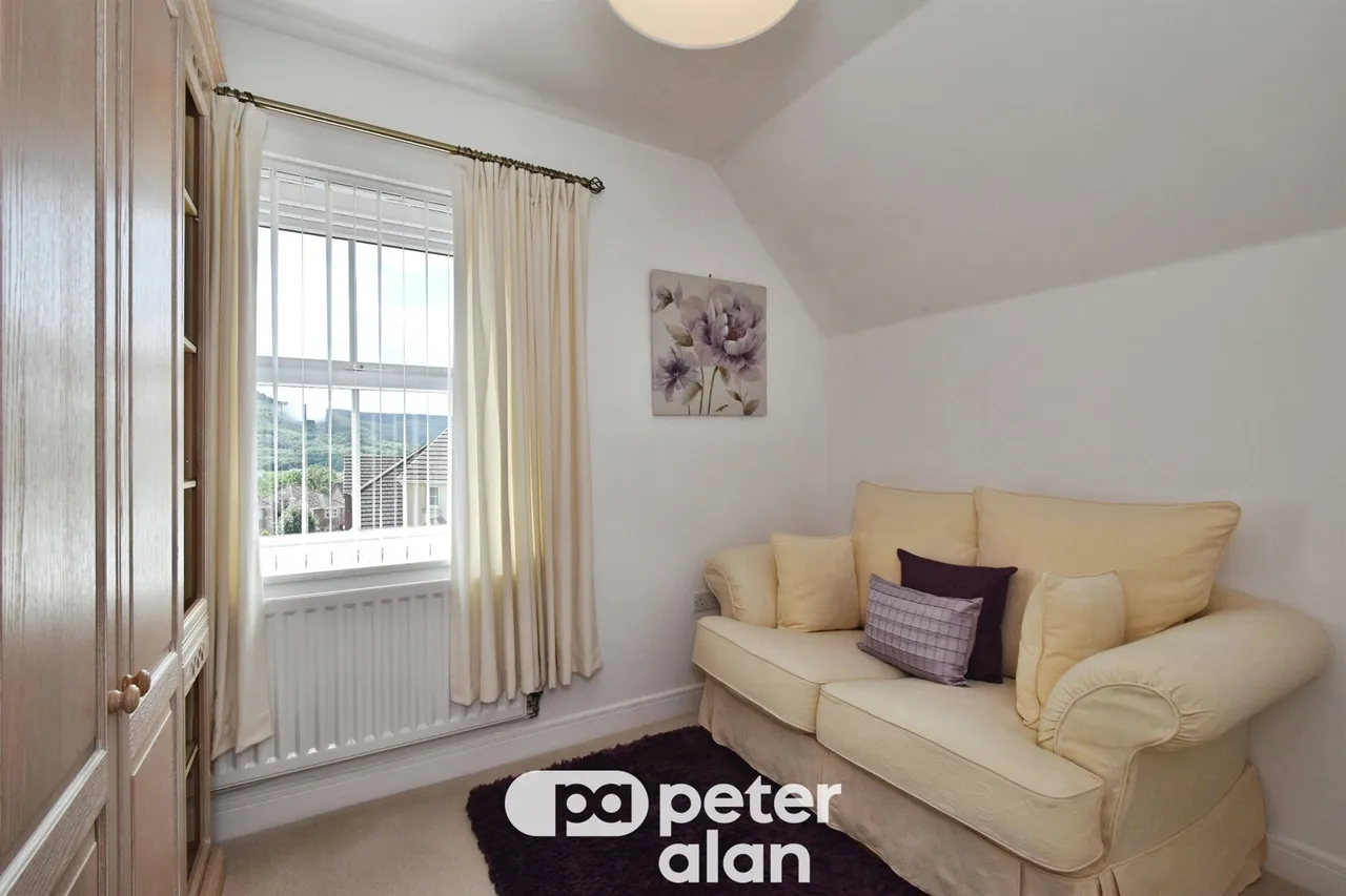 Heol Y Deri Aberdare, CF44, photo 14