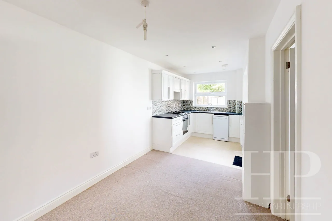West Street, Crawley, RH11, photo 11