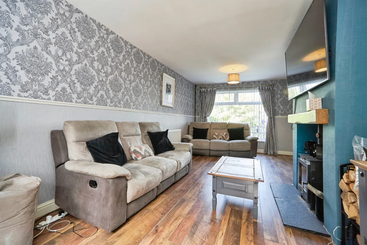 Half Mile Lane, LEEDS, photo 6