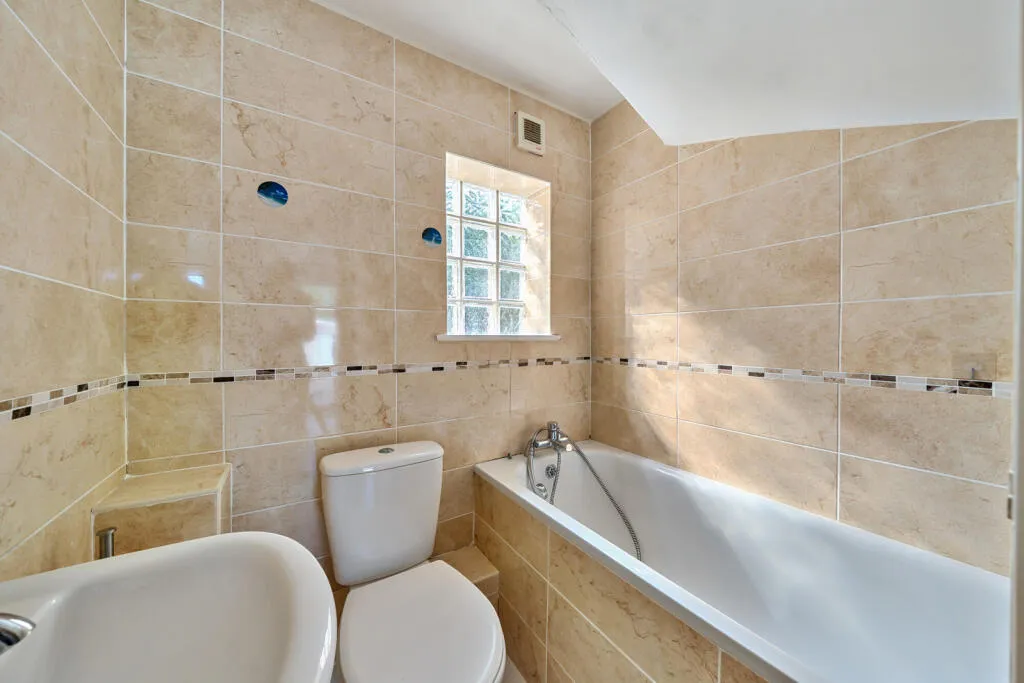 Bowness Cottage, Bowness Road, London, SE6, photo 9