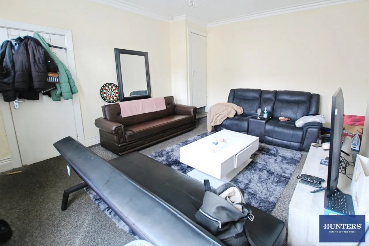 Dirkhill Road, Bradford, BD7, photo 2