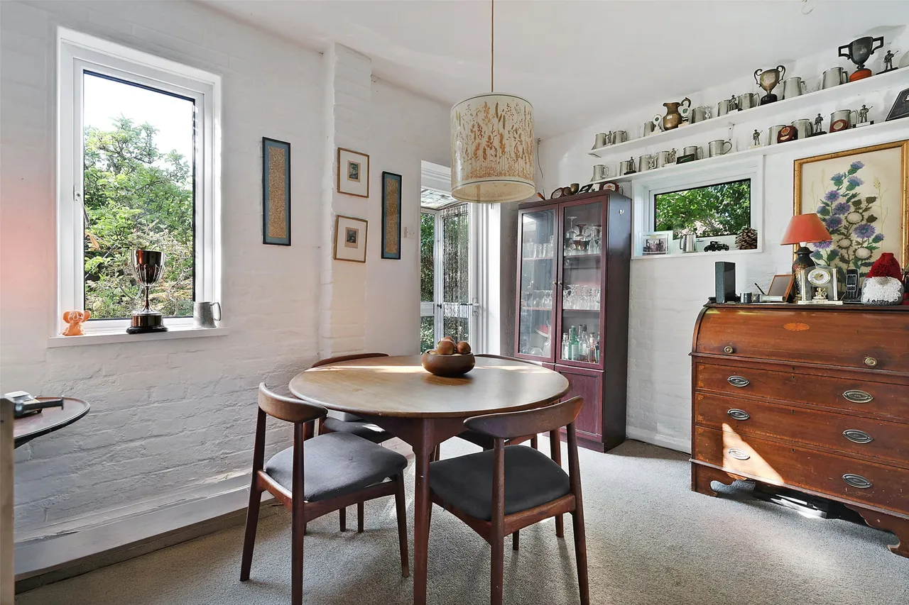 Leatherhead Road, Great, KT23, photo 4