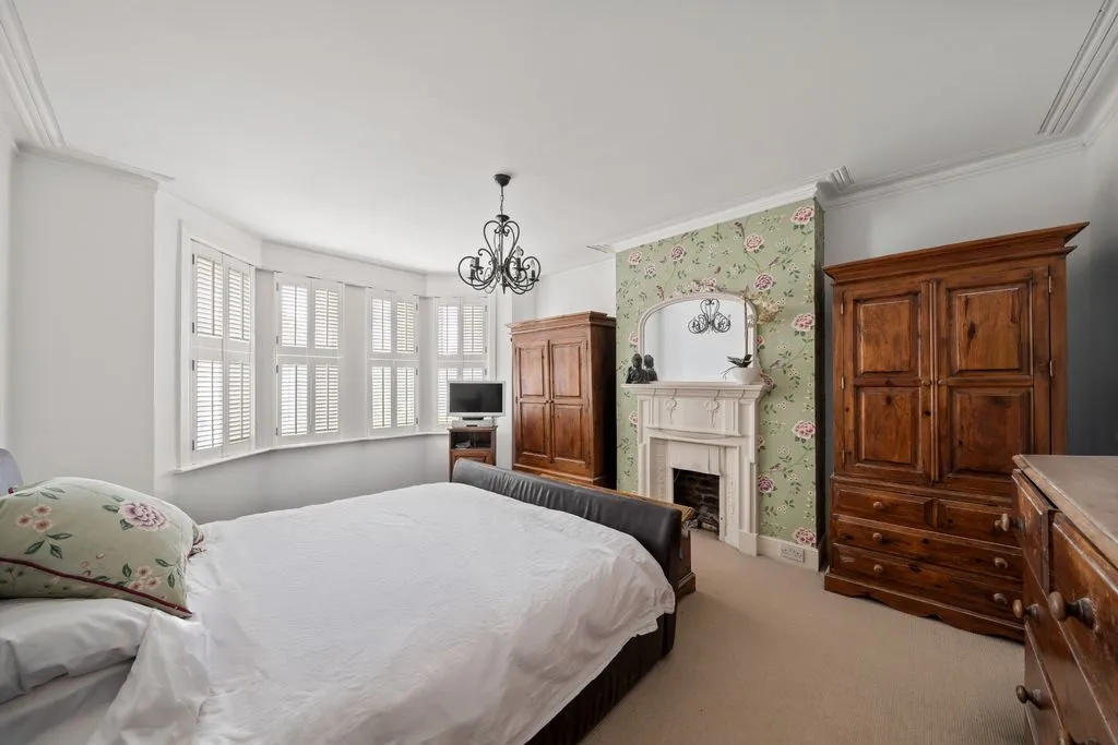 Blenheim Gardens, Wallington SM6 9PW, photo 10