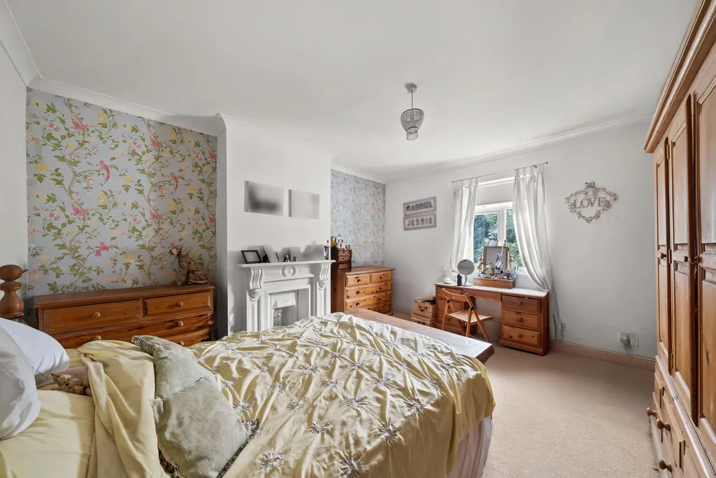 Blenheim Gardens, Wallington SM6 9PW, photo 12