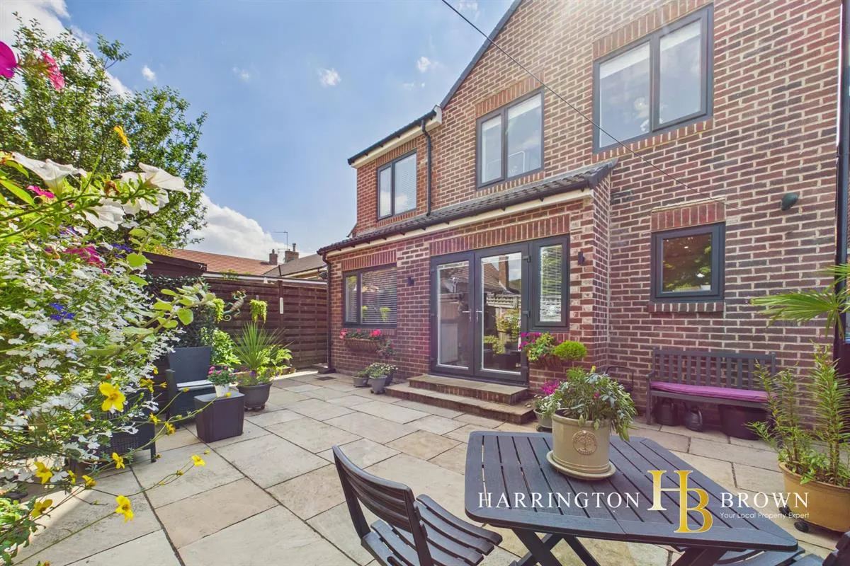 The Close, Shotley Bridge, photo 15