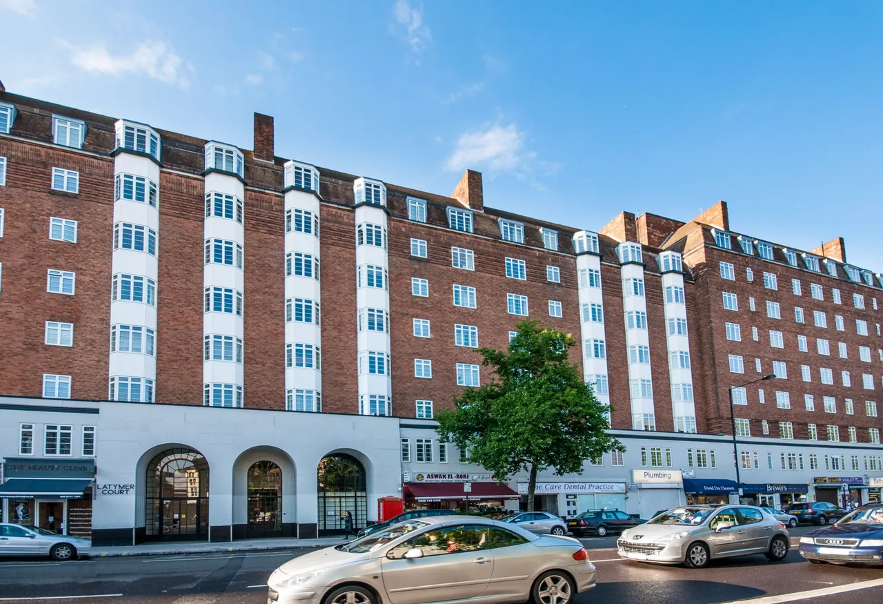 Hammersmith Road, Hammersmith, W6, photo 2