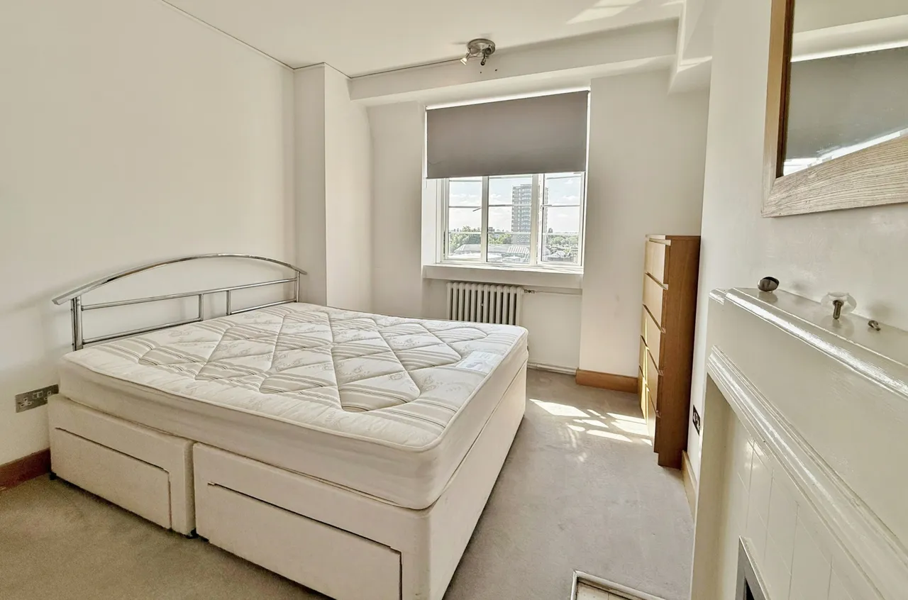 Hammersmith Road, Hammersmith, W6, photo 5