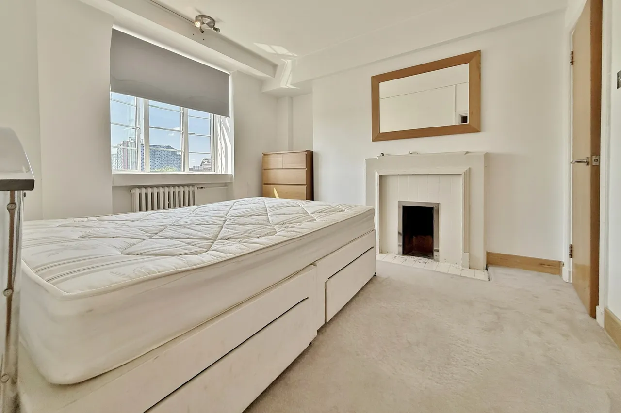 Hammersmith Road, Hammersmith, W6, photo 8