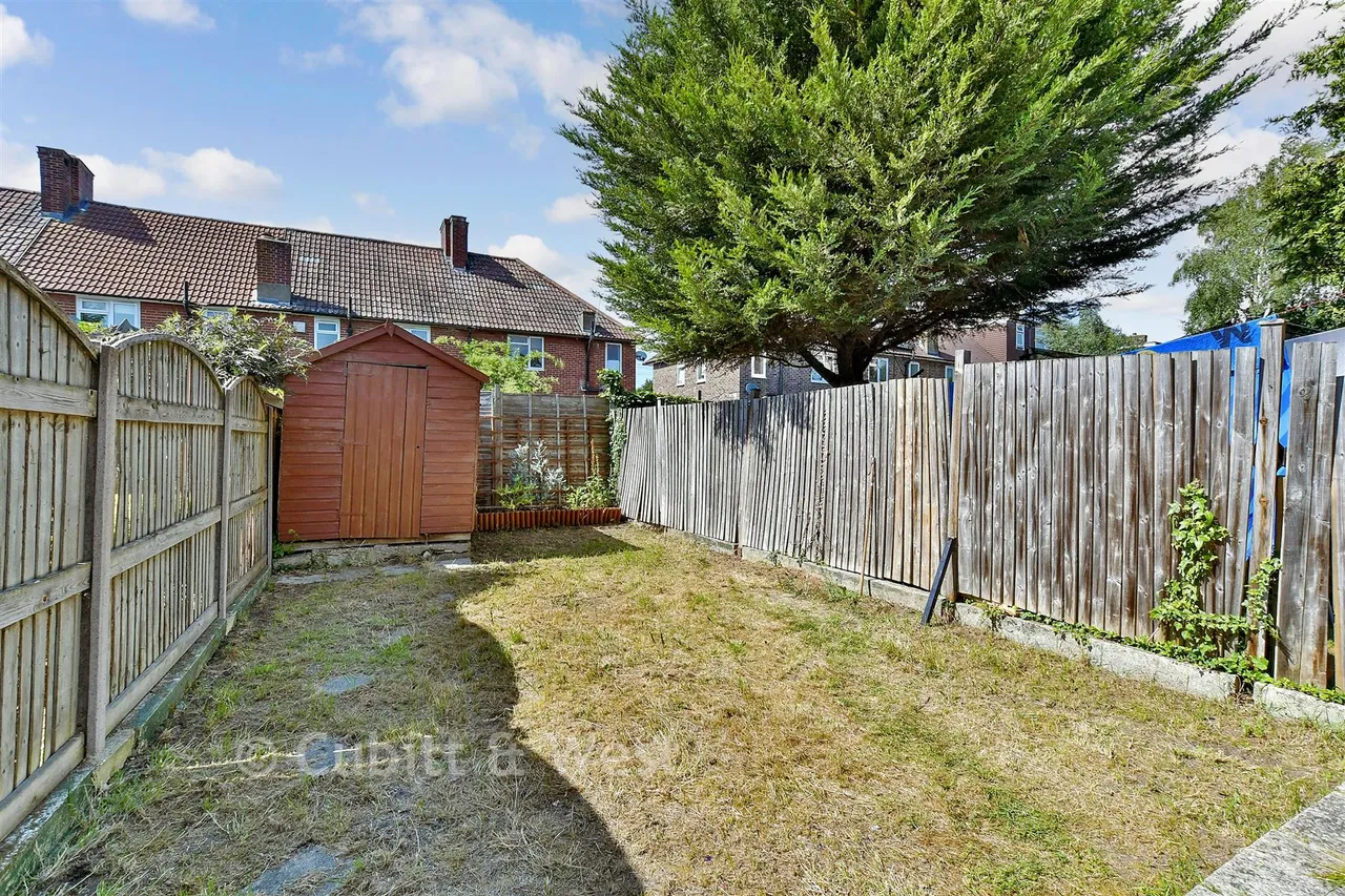 Hartland Road, Morden, SM4, photo 2