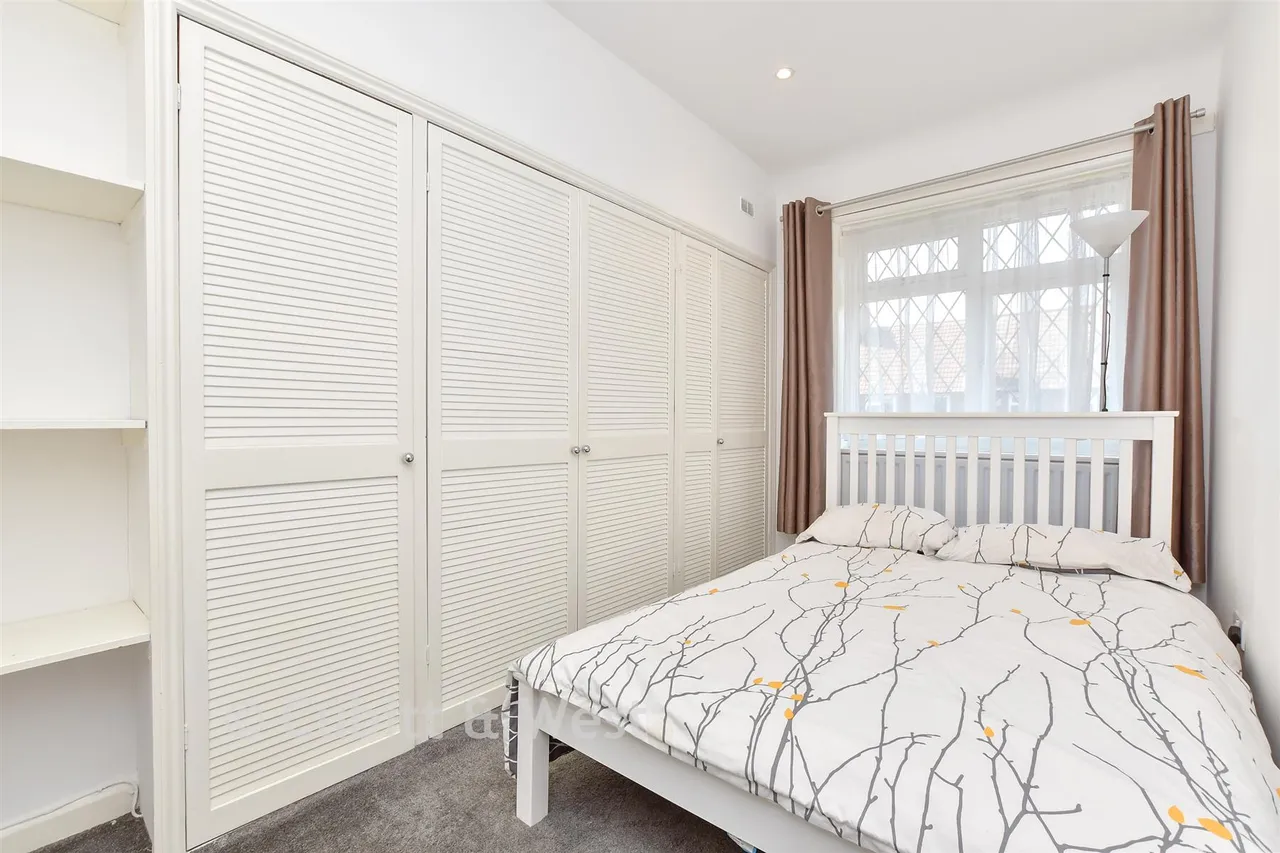 Hartland Road, Morden, SM4, photo 9