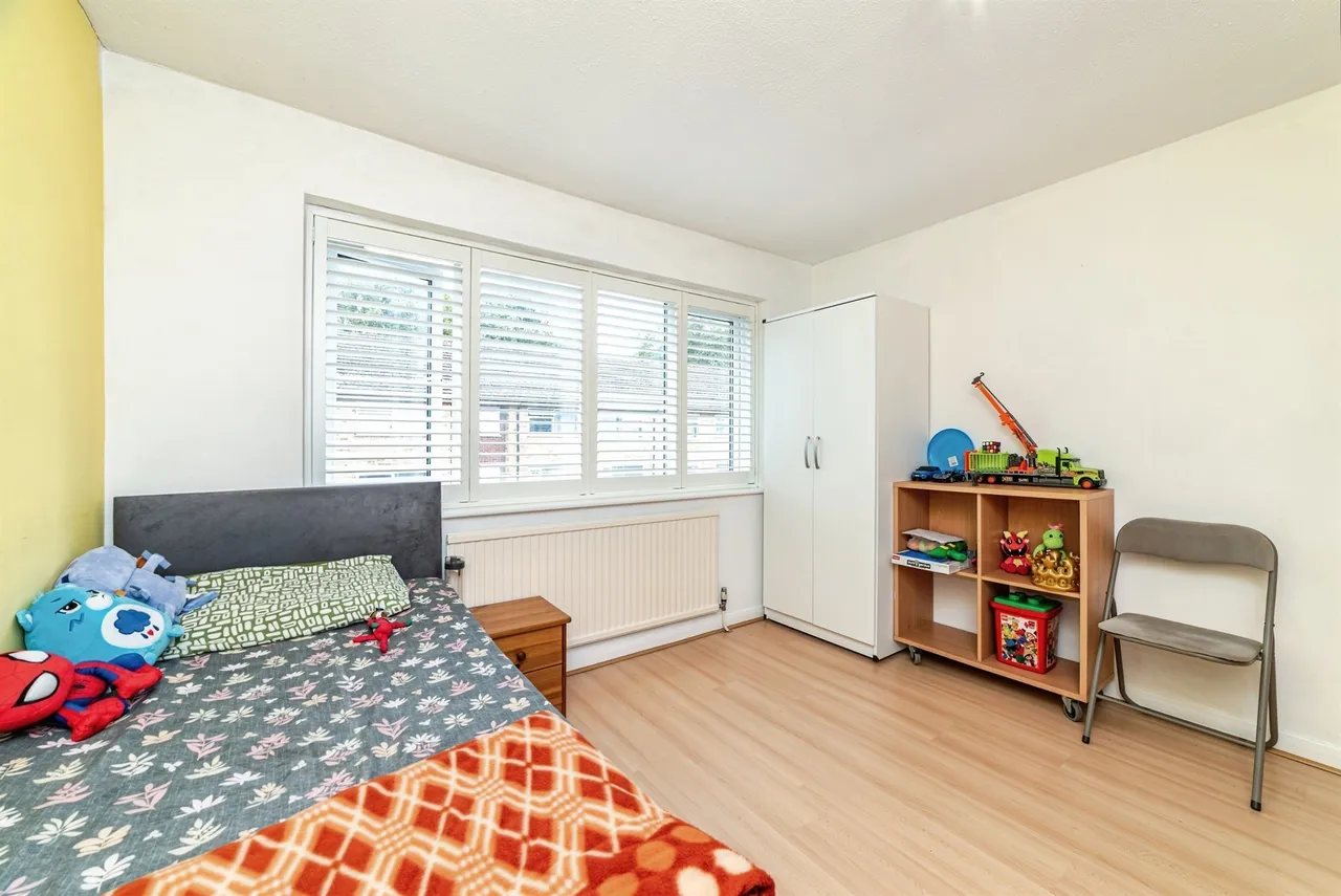 Sylvia Close, Basingstoke, RG21, photo 10