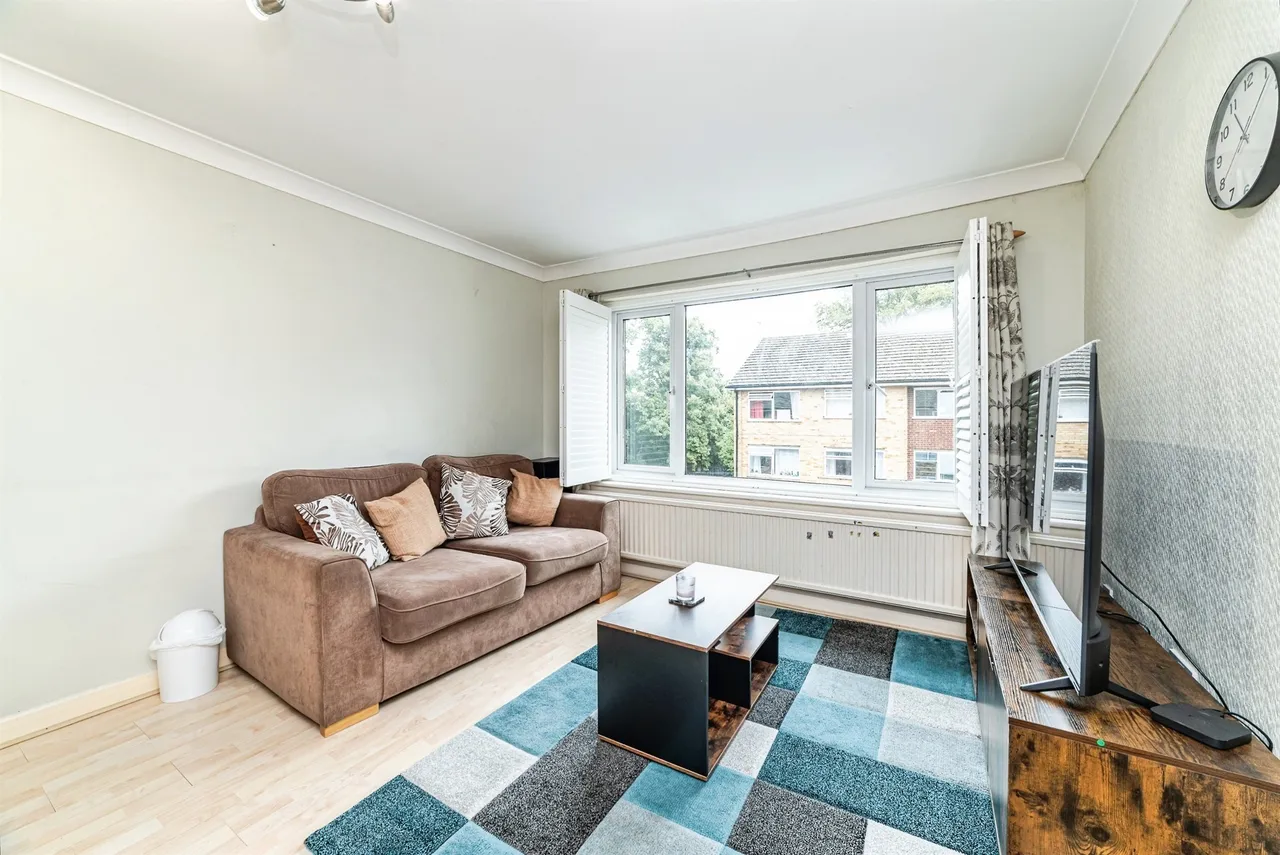 Sylvia Close, Basingstoke, RG21, photo 11
