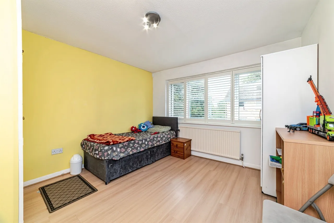 Sylvia Close, Basingstoke, RG21, photo 6