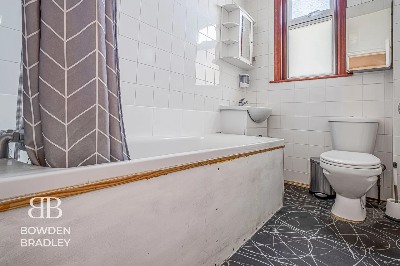 De Vere Gardens, Ilford, IG1, photo 9